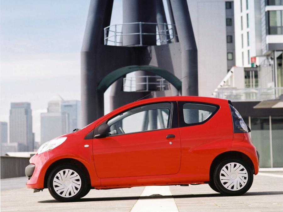  Citroen C1 3-Door 2005 года  (UK) (фото 6 из 8)